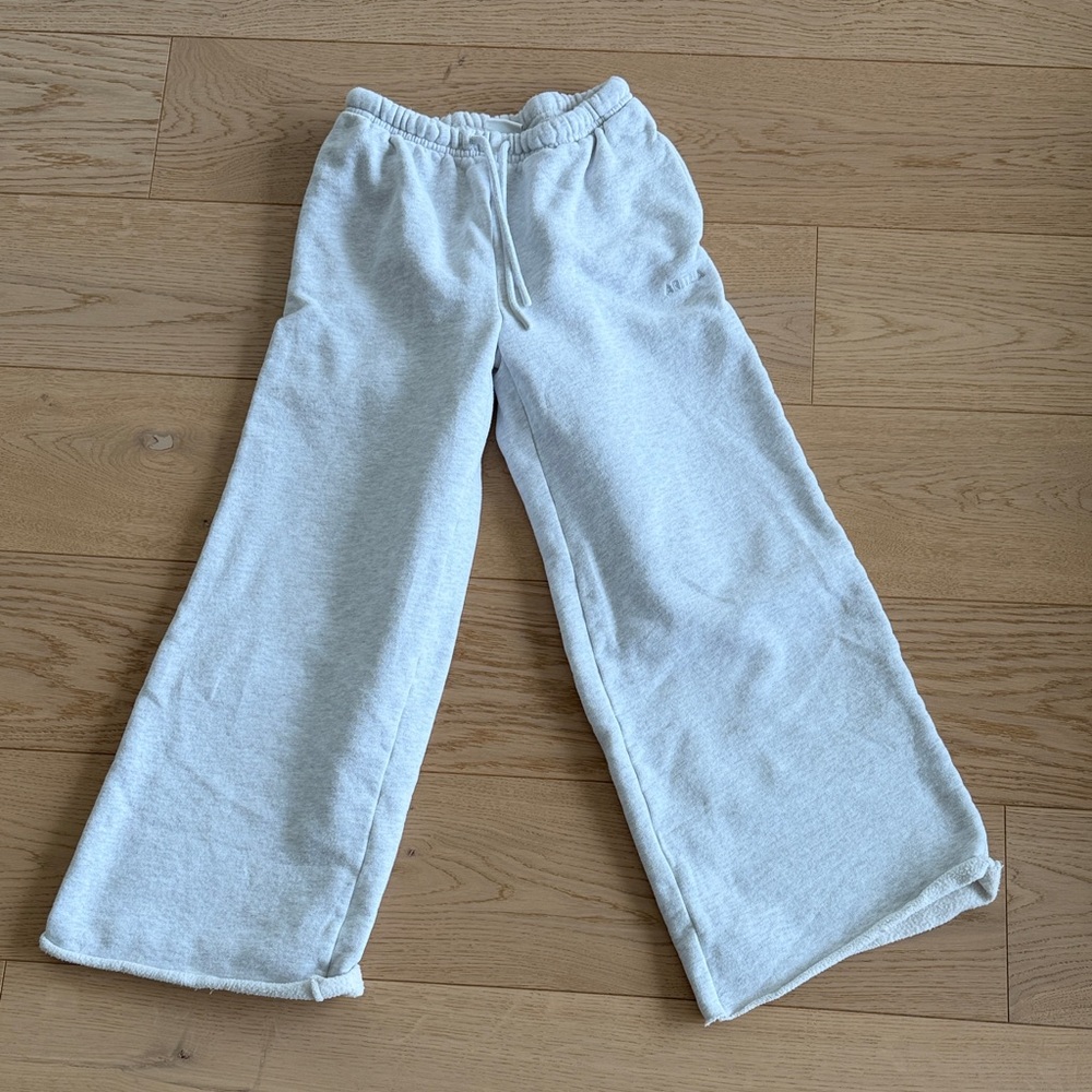 Aritzia (short) Light Gray Joggers